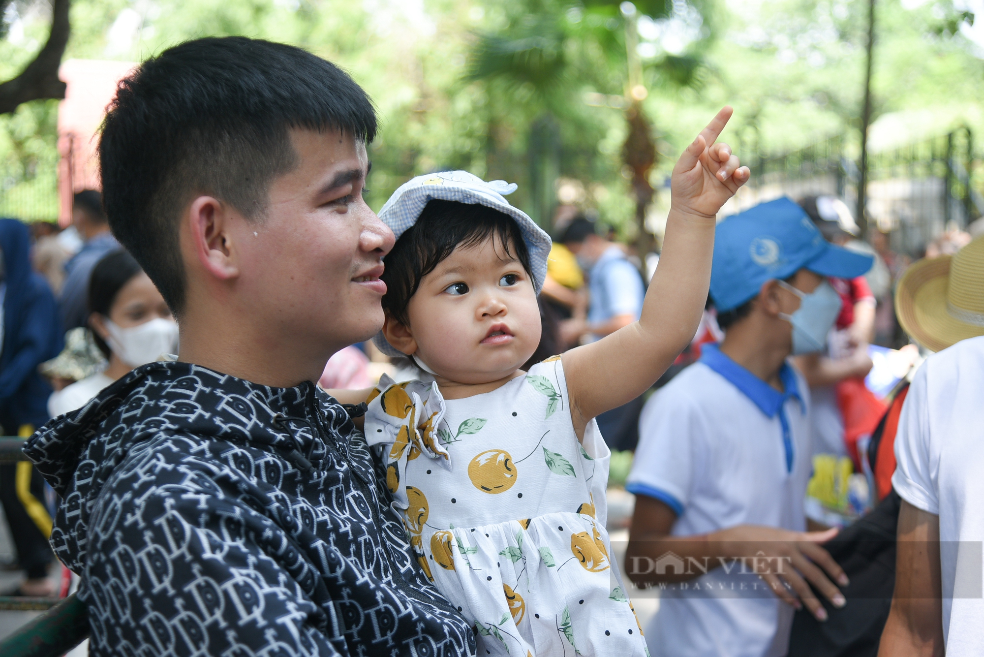 Hàng nghìn người tới công viên Thủ Lệ vui chơi trong ngày nghỉ lễ 2/9 - Ảnh 6.