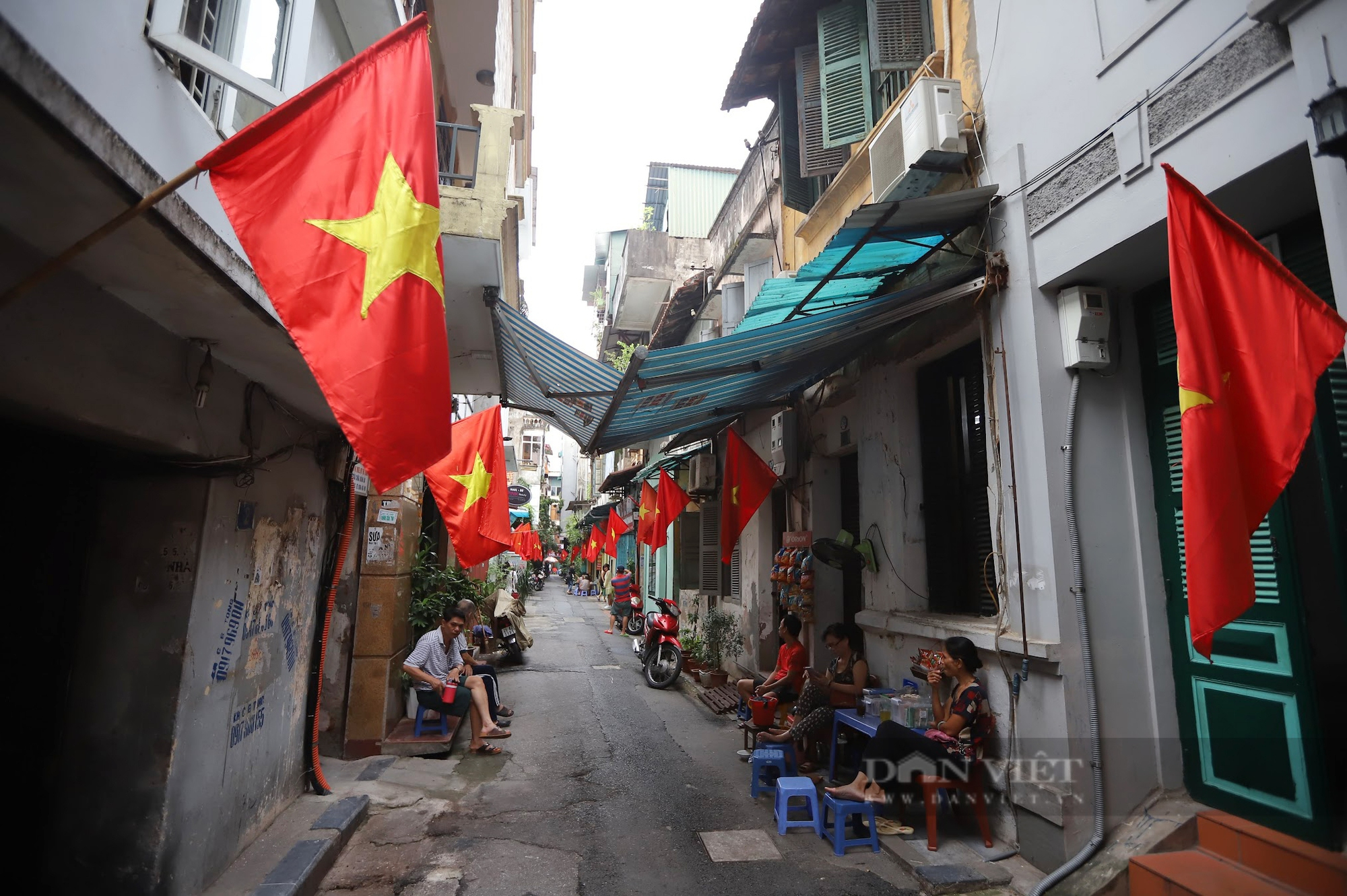 Hình ảnh bình dị trên đường phố Hà Nội trong ngày Quốc khánh 2/9 - Ảnh 6.