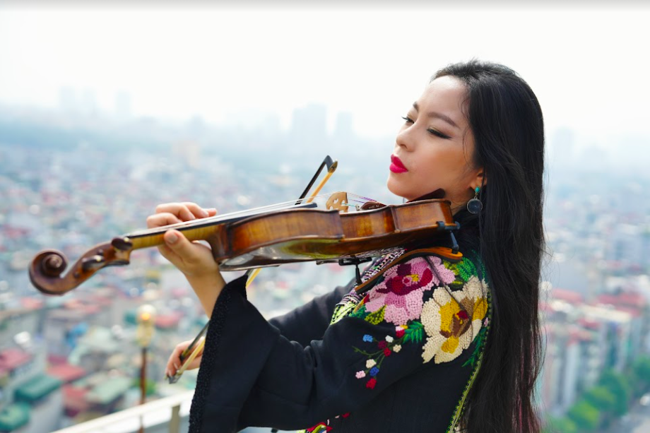 Violinist Trịnh Minh Hiền và món quà bất ngờ dâng tặng ngày Quốc khánh - Ảnh 3.