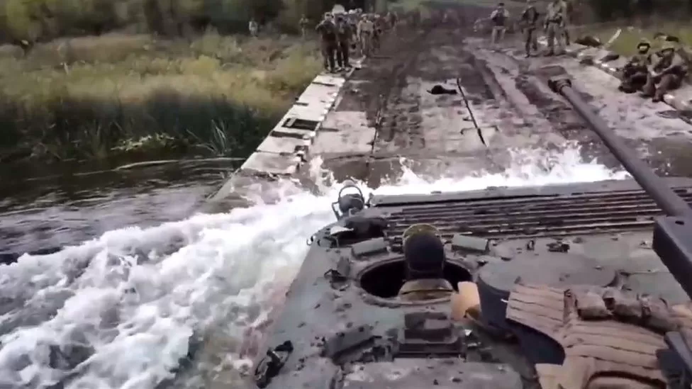 Ukraine giành quyền kiểm soát con sông chiến tuyến quan trọng, dồn lực giải phóng Donbass - Ảnh 1.
