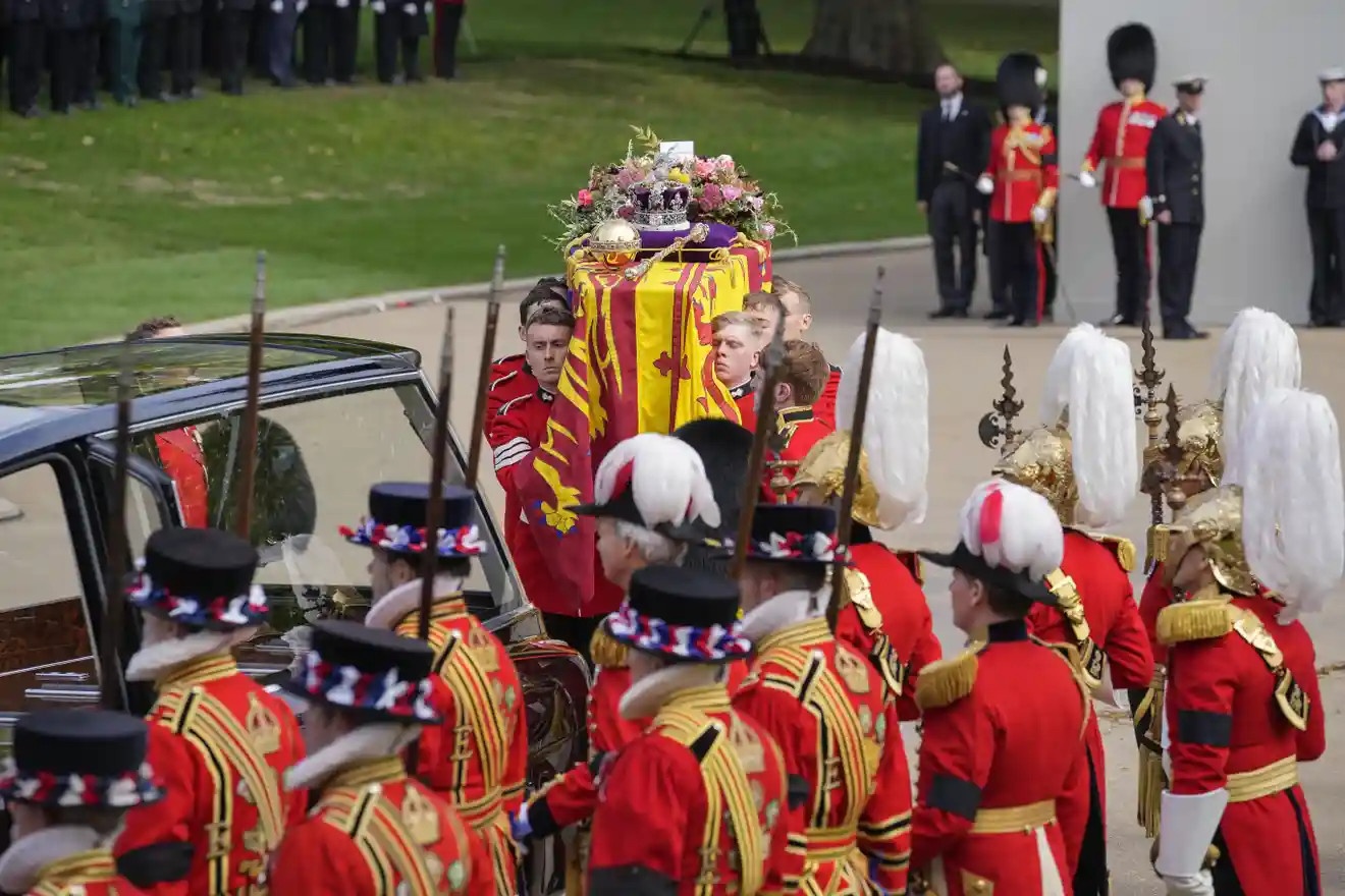 Những hình ảnh đáng nhớ trong lễ tang Nữ hoàng Elizabeth II - Ảnh 12.