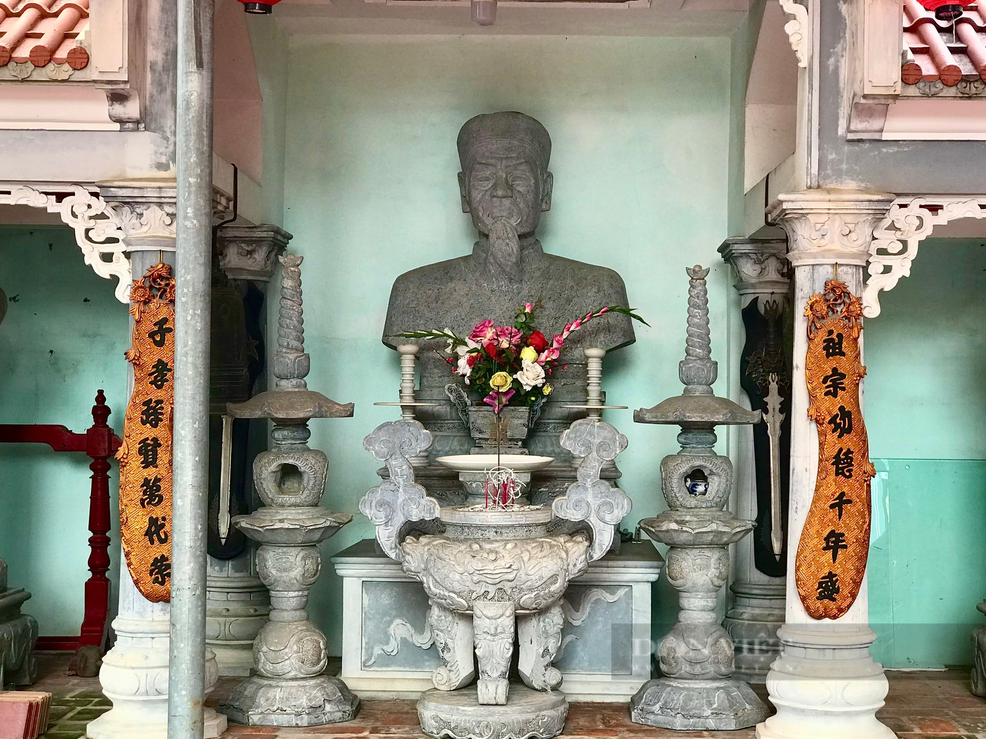 Chiêm ngưỡng nhà thờ cổ 400 tuổi của dòng họ Phan ở Hà Nội - Ảnh 2.