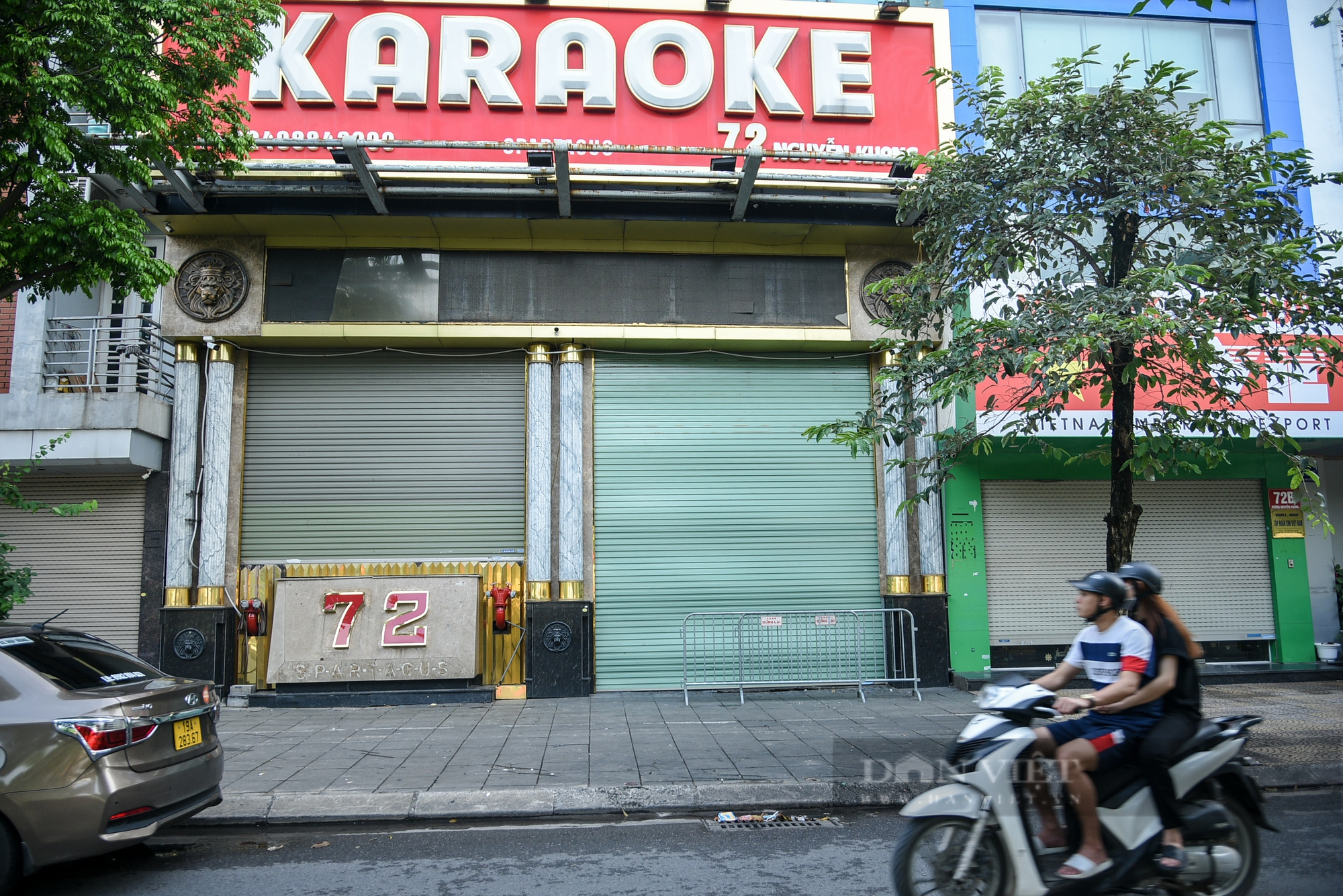 Sau hàng loạt vụ cháy, nhiều quán karaoke ở Hà Nội rơi vào tình trạng ế khách - Ảnh 3.