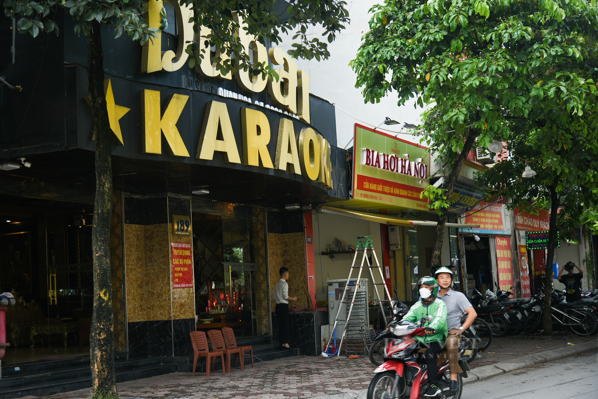 Sau hàng loạt vụ cháy, nhiều quán karaoke ở Hà Nội rơi vào tình trạng ế khách - Ảnh 11.