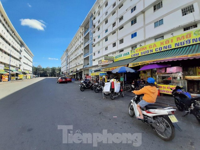 Bình Dương tăng thêm 1.600 ha đất ở, kiến nghị cơ chế ràng buộc về xây dựng nhà ở xã hội - Ảnh 2.