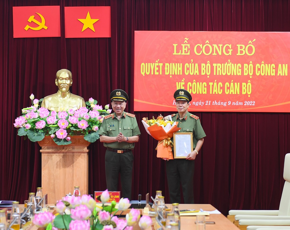 Chân dung Nguyên Chánh Văn phòng Bộ Công an vừa nhận Quyết định nghỉ chờ hưu - Ảnh 1.