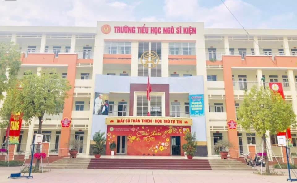 Bữa ăn bán trú học sinh tiểu học Hà Nội &quot;có mùi lạ&quot;, huyện Thanh Trì nói gì? - Ảnh 1.