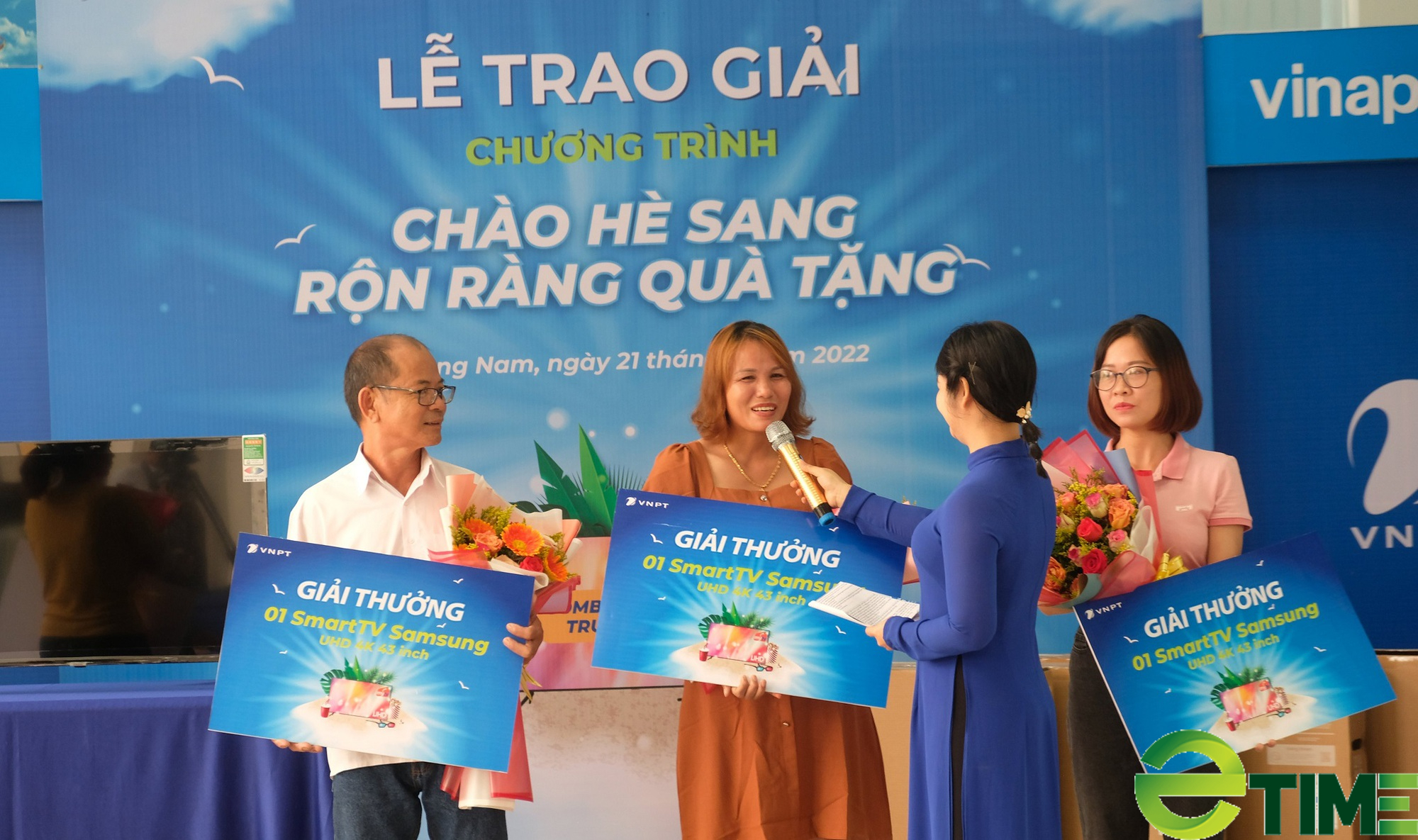 Quảng Nam: Khách hàng trúng thưởng 4 tivi từ chường trình “Chào hè sang - Rộn ràng quà tặng” - Ảnh 2.