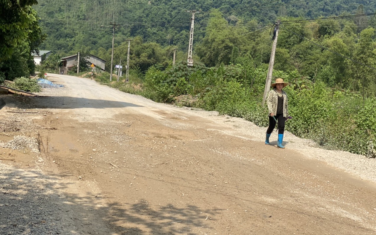 Lạng Sơn: Đường đầu tư từ ngân sách gần 100 tỷ đồng chưa thi công xong đã có dấu hiệu hư hỏng