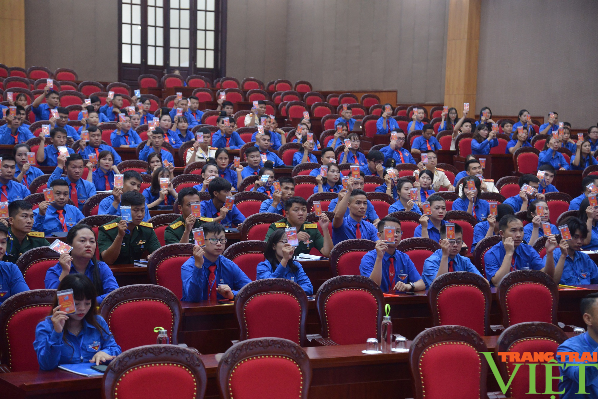 Phiên thứ nhất Đại hội đại biểu Đoàn TNCS Hồ Chí Minh tỉnh Sơn La - Ảnh 4.