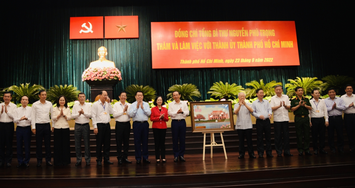 Tổng Bí thư Nguyễn Phú Trọng: TP.HCM cần không ngừng đổi mới để phát triển xứng tầm - Ảnh 5.