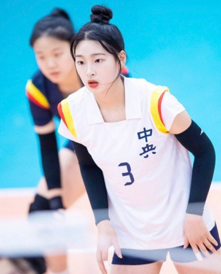 Hotgirl bóng chuyền mới của Hàn Quốc cao 1m73, khuôn mặt giống thần tượng âm nhạc - Ảnh 2.