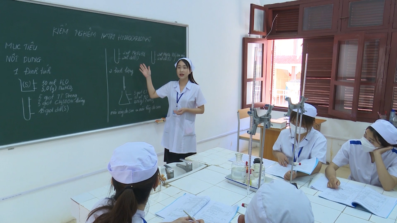 Sơn La: Đào tạo nhân lực ngành y cho 9 tỉnh nước bạn Lào - Ảnh 4.