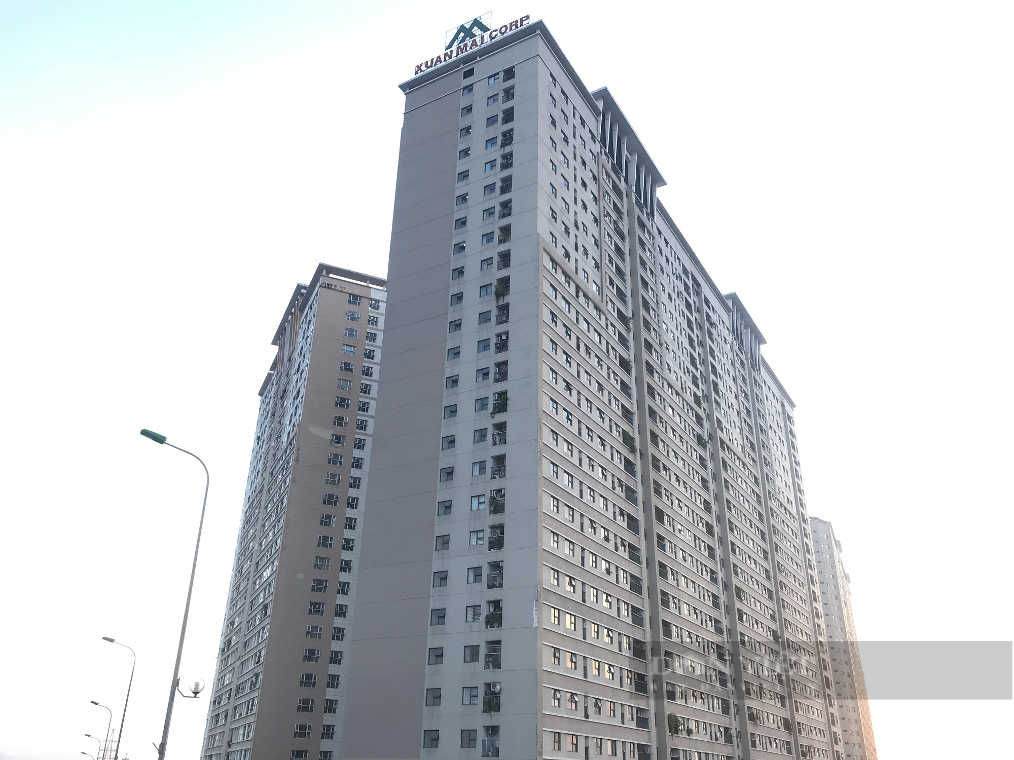 Giá chung cư ngoại thành Hà Nội tăng giá liên tục khiến người dân đổi xu hướng mua chung cư cũ nhưng gần trung tâm (Ảnh: Thái Nguyễn)