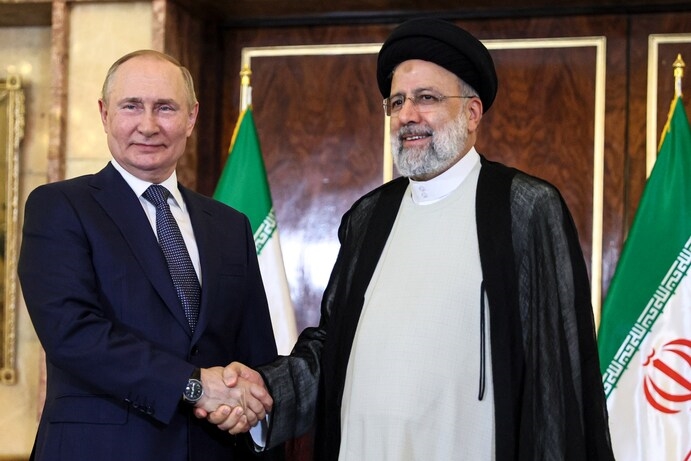 Iran 'nổi đóa' vì Ukraine hạ cấp quan hệ song phương, thề đáp trả thích đáng - Ảnh 1.