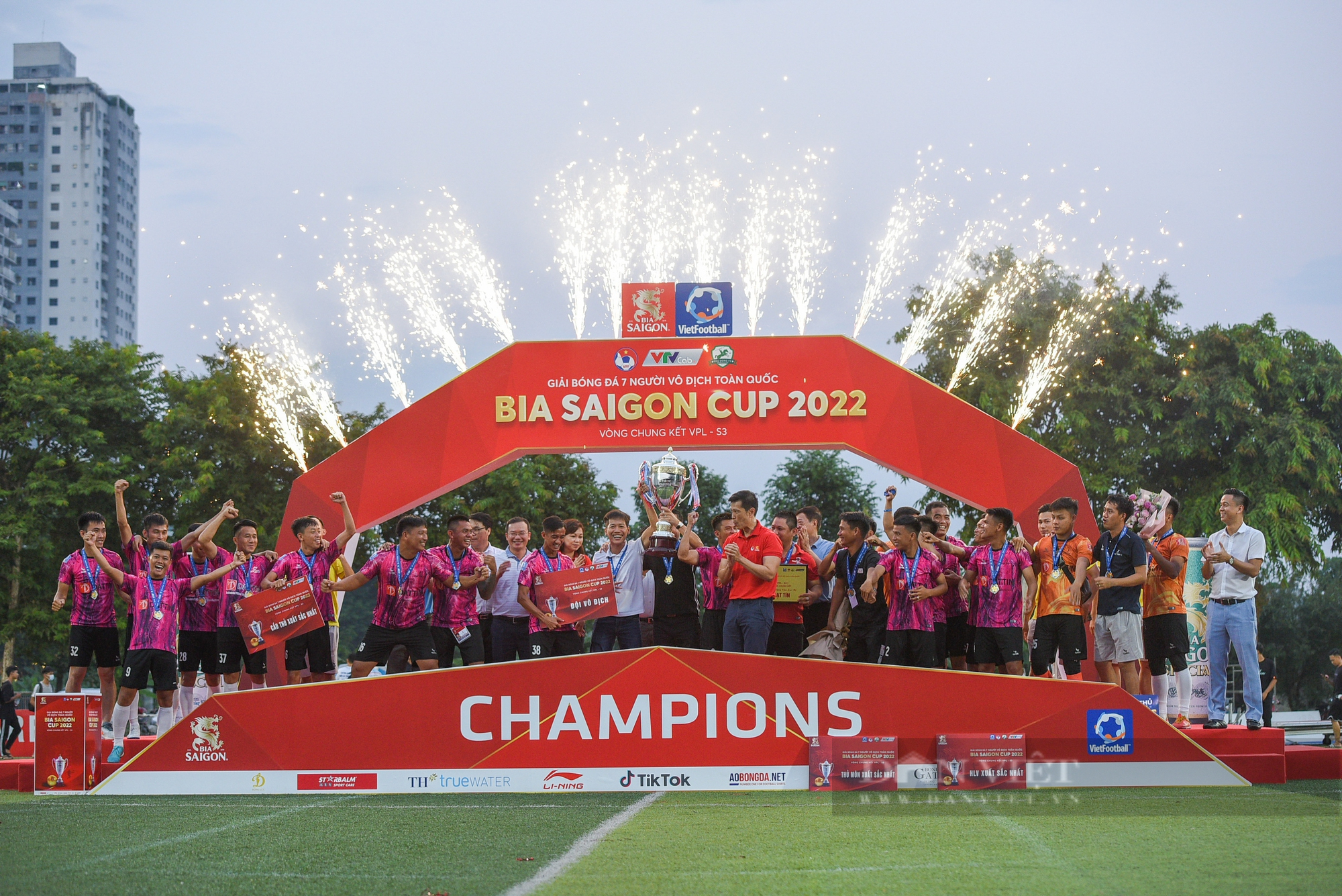 FC Đạt Tín trở thành tân Giải bóng đá 7 người vô địch toàn quốc năm 2022 - Ảnh 11.