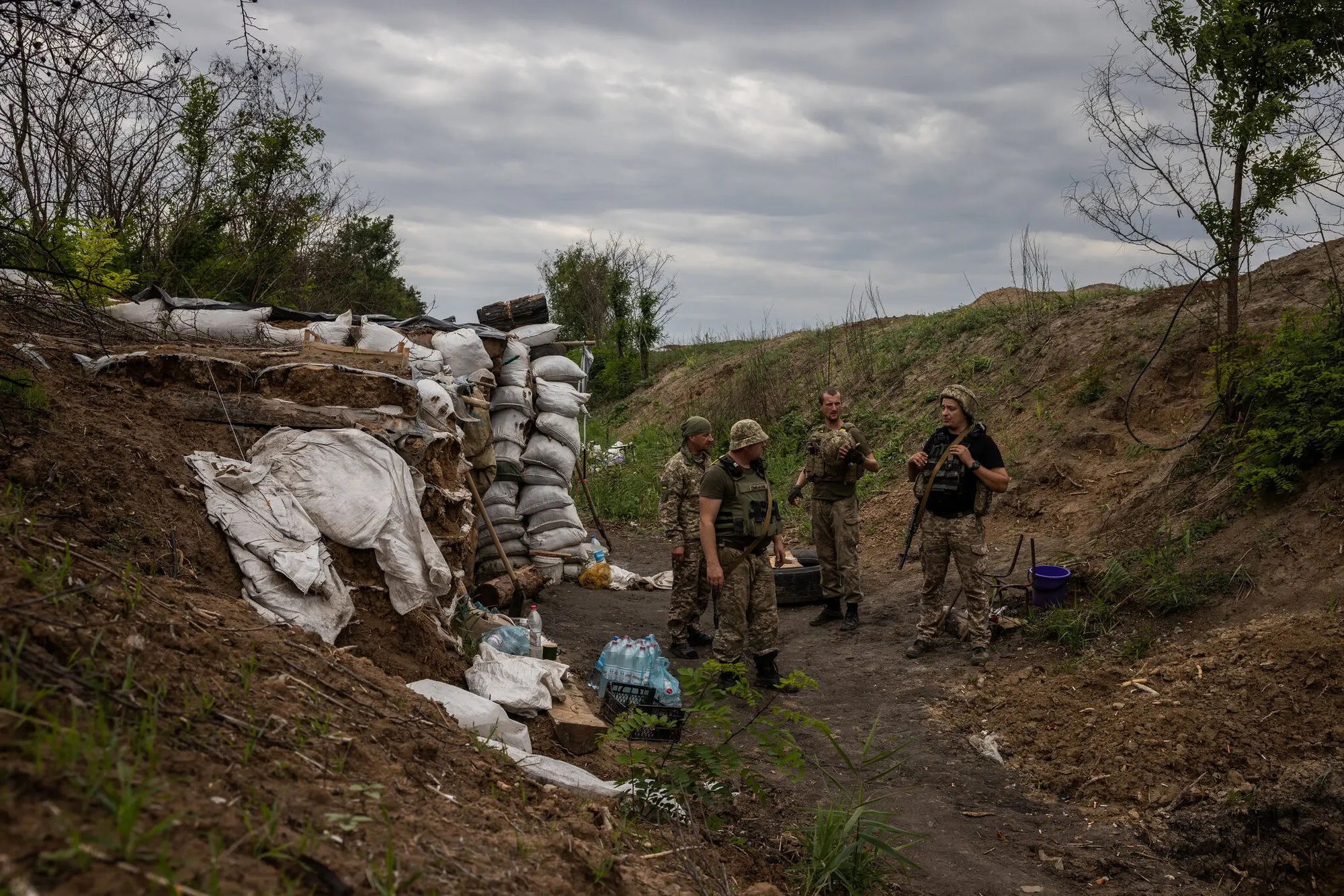 Cái giá đắt Ukraine phải trả để giành lại lãnh thổ ở miền Nam từ quân đội Nga - Ảnh 3.