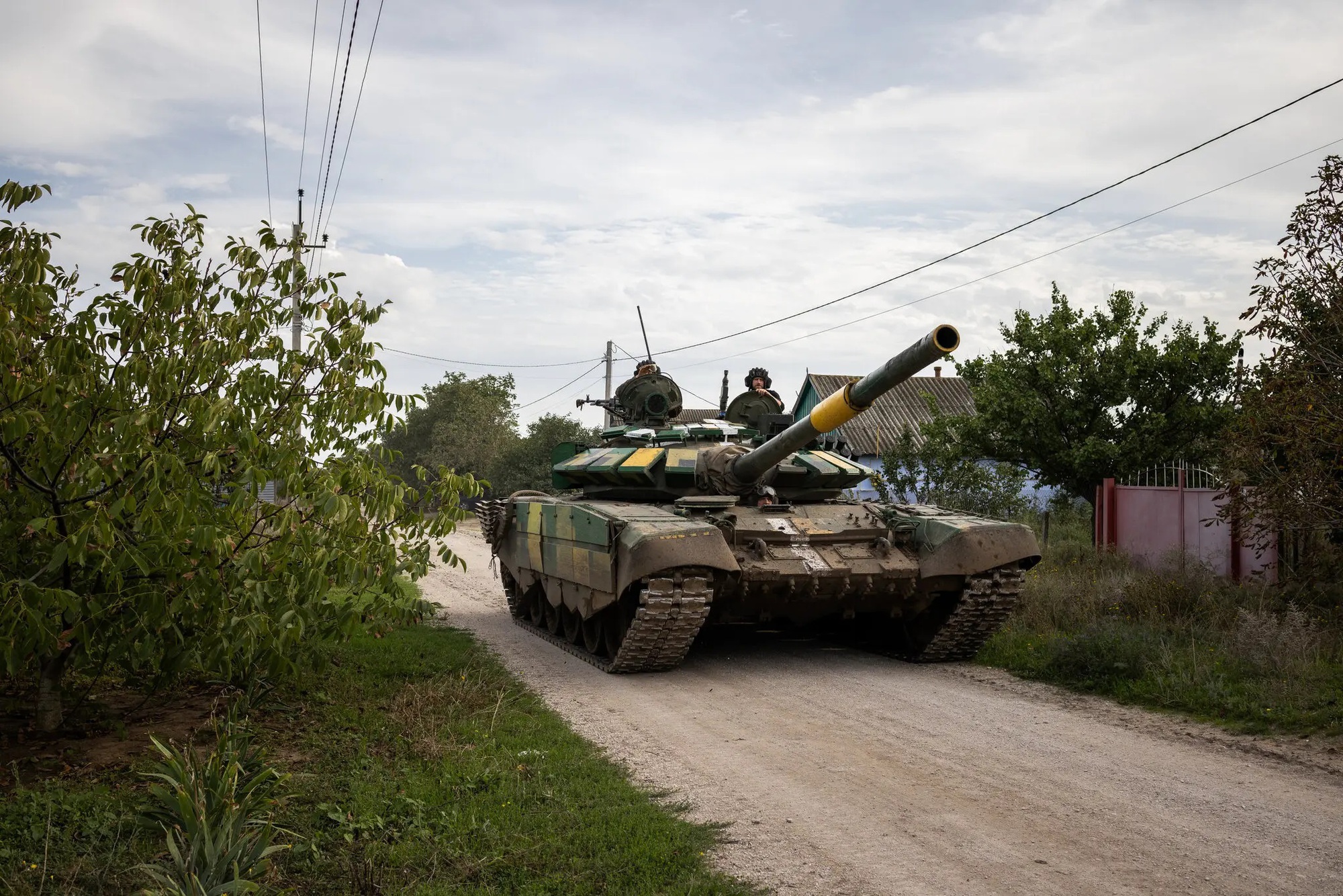 Cái giá đắt Ukraine phải trả để giành lại lãnh thổ ở miền Nam từ quân đội Nga - Ảnh 1.