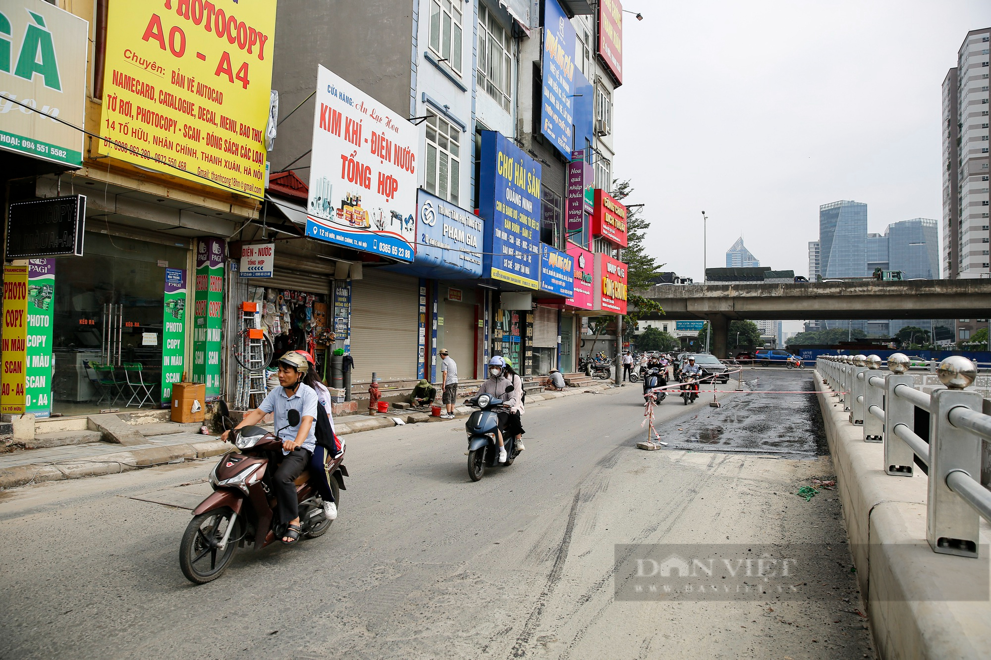 Hà Nội: Người dân bức xúc vì phải tự bỏ tiền ra sửa nhà sau khi đường được mở rộng - Ảnh 2.