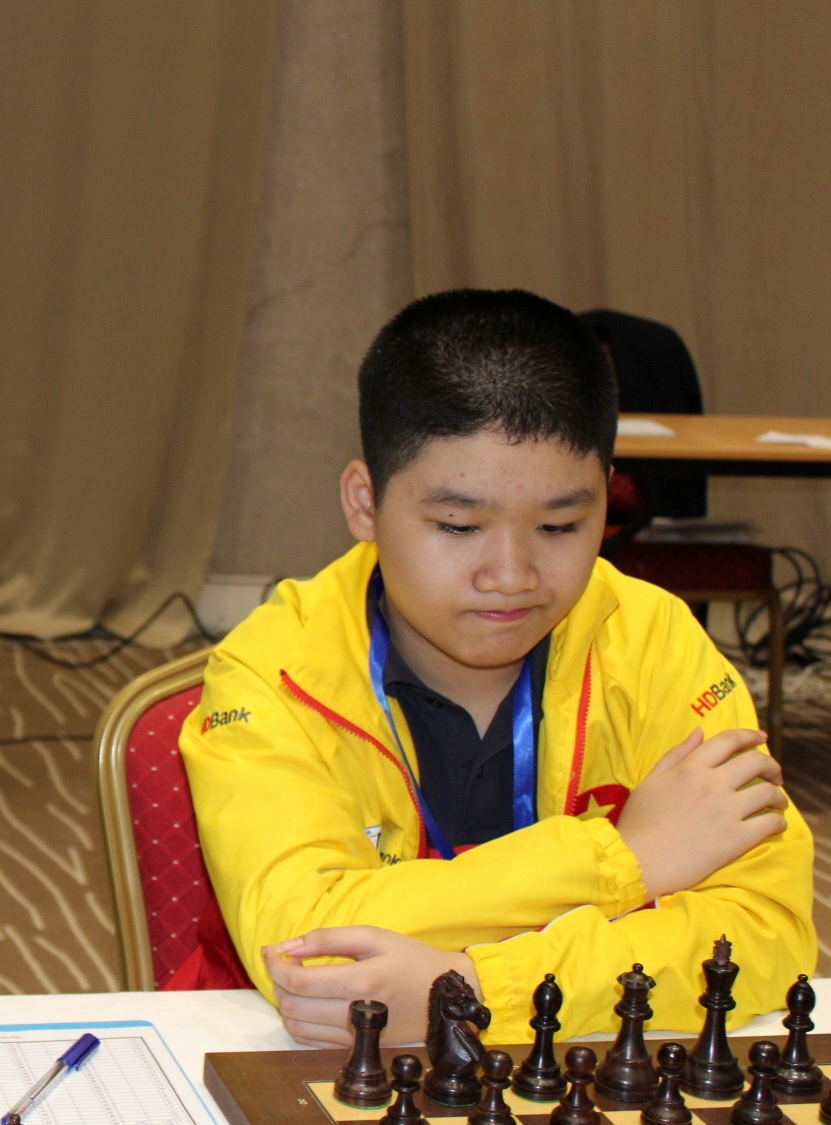 Thua Kiện tướng FIDE Mamedov Edgar, Đinh Nho Kiệt bật khỏi tốp 5 U12 thế giới - Ảnh 1.