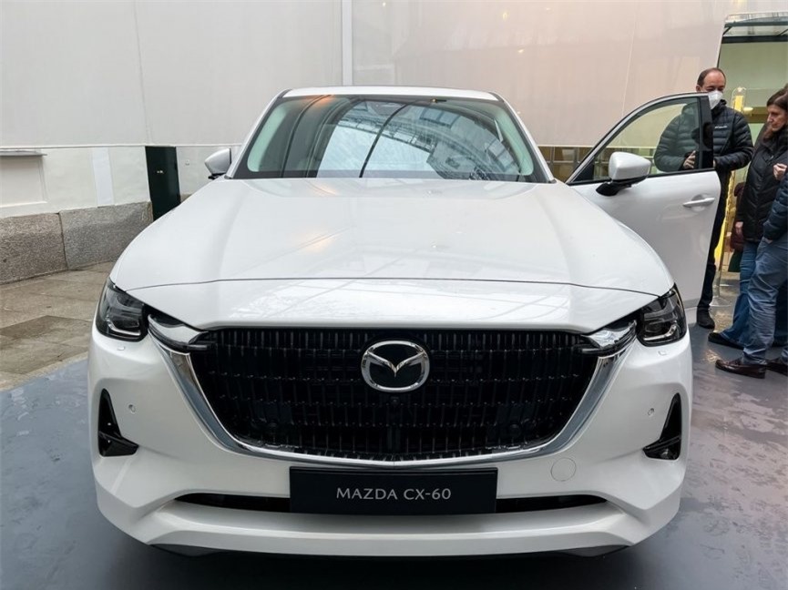 Vừa mở bán, SUV 5 chỗ mới của Mazda hút khách bất ngờ  - Ảnh 2.