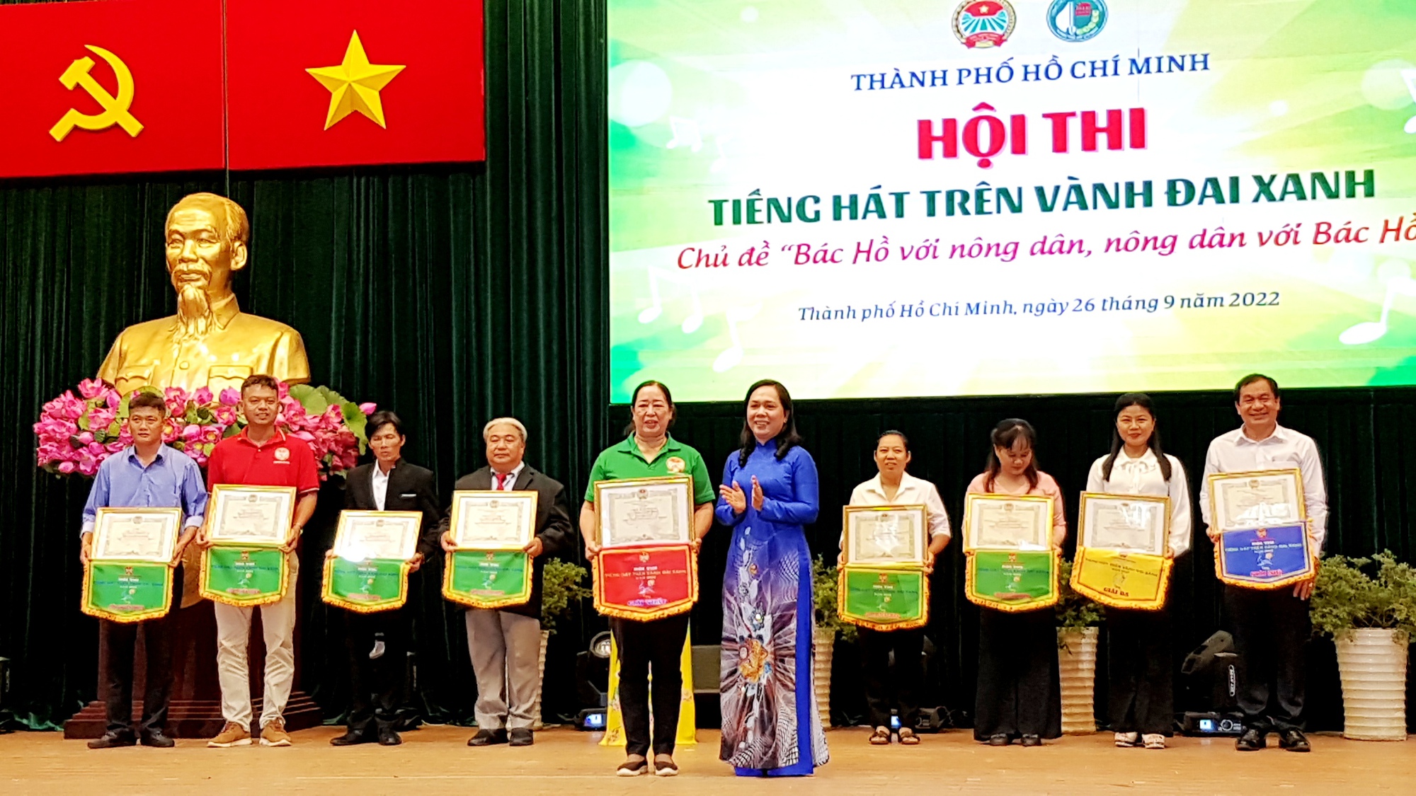 Hội Nông dân huyện nông thôn mới Nhà Bè đạt giải nhất Tiếng hát trên Vành đai xanh năm 2022 - Ảnh 2.