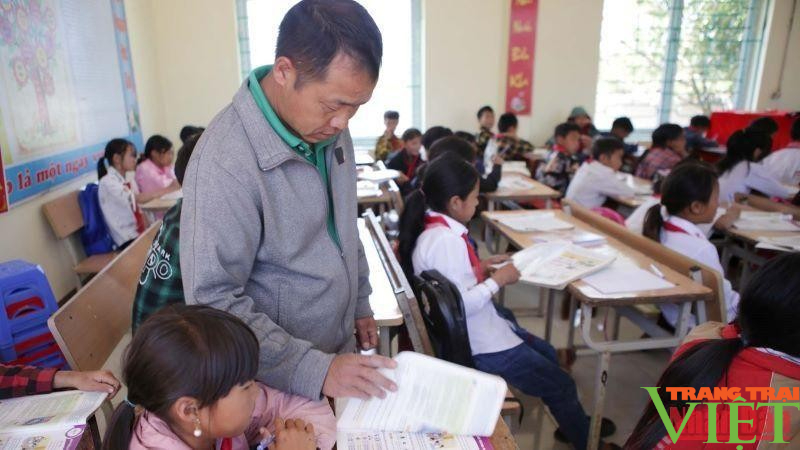 Ngành giáo dục Lai Châu: Nhiều khó khăn đầu năm học mới - Ảnh 3.
