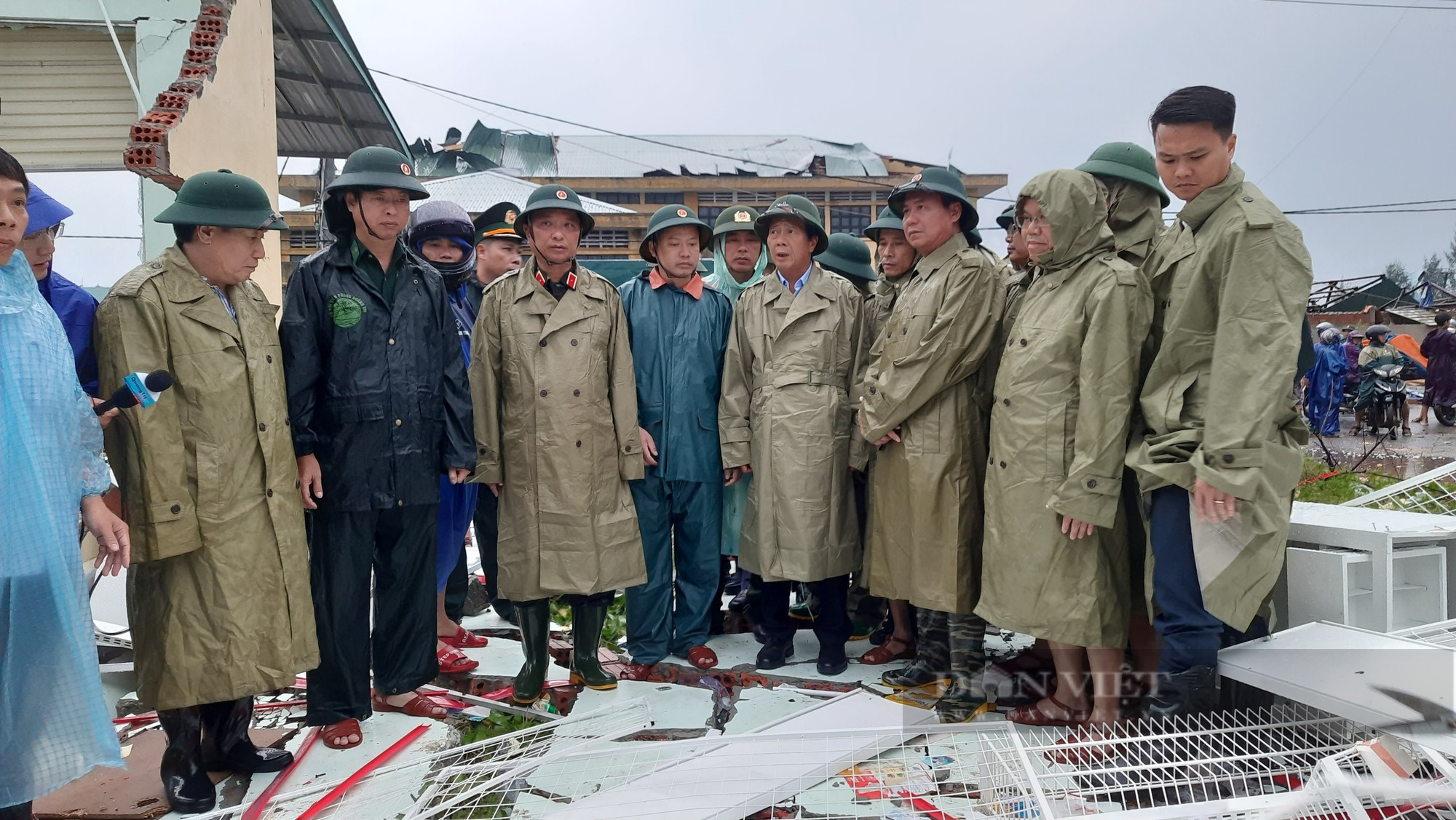 Phó Thủ tướng Lê Văn Thành chỉ đạo công tác phòng chống trước khi bão Noru đổ bộ - Ảnh 2.