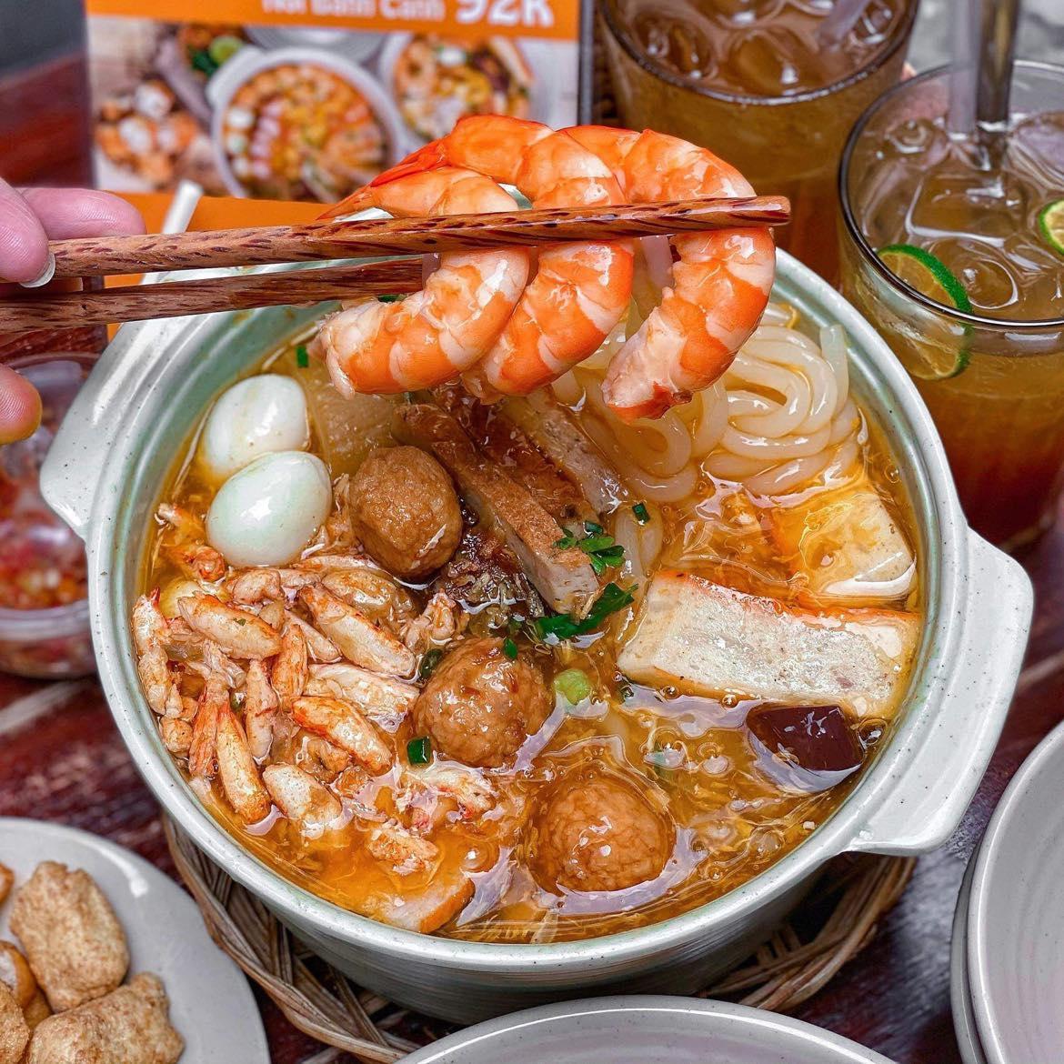 Top những quán bánh canh giò heo ngon nức tiếng dành cho du khách thưởng thức món ăn dân dã của Sài Gòn - Ảnh 4.