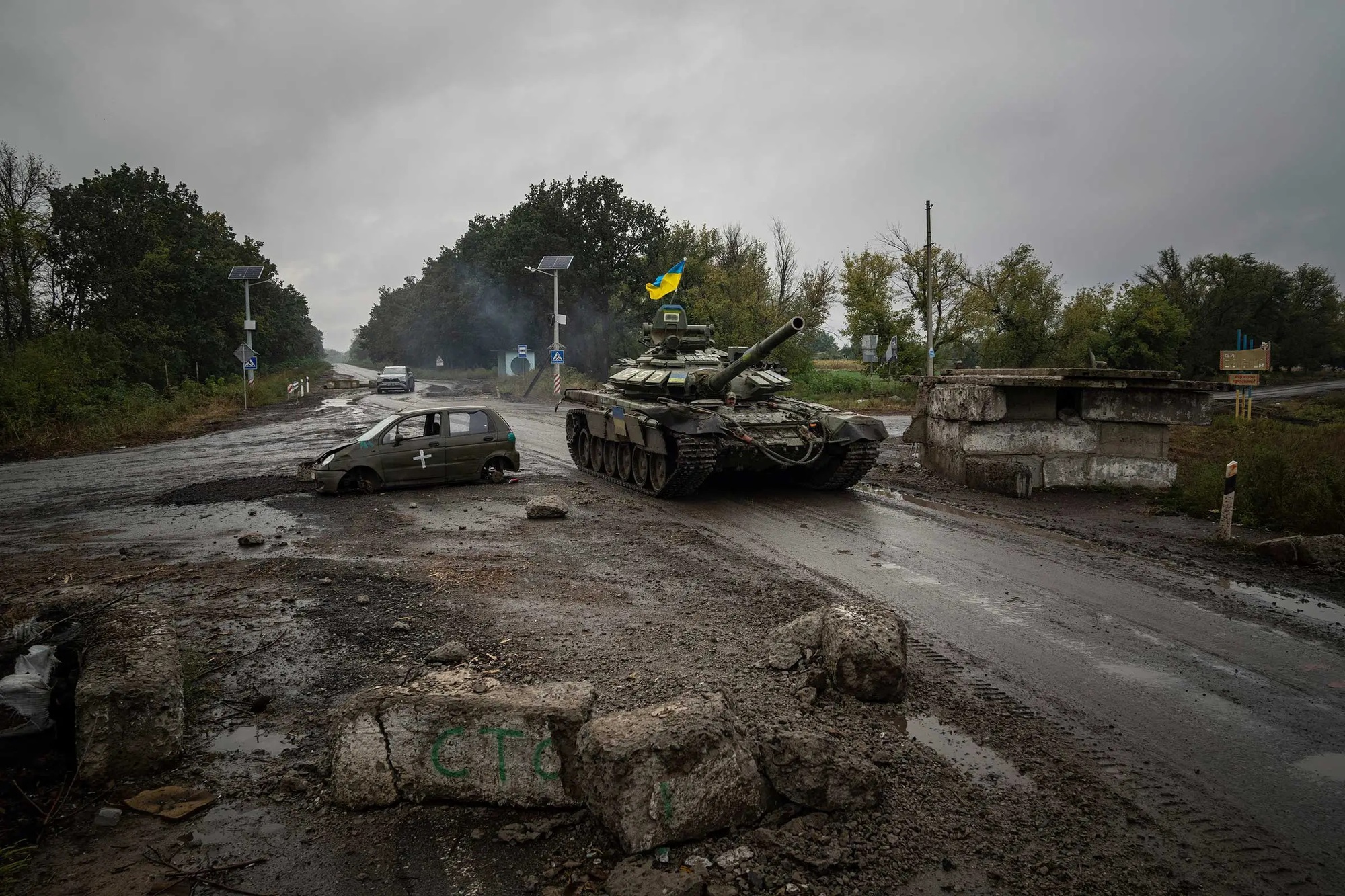 Vị tướng tối cao dẫn dắt cuộc phản công của Ukraine ở Kharkov khiến quân Nga phải ồ ạt rút lui - Ảnh 3.
