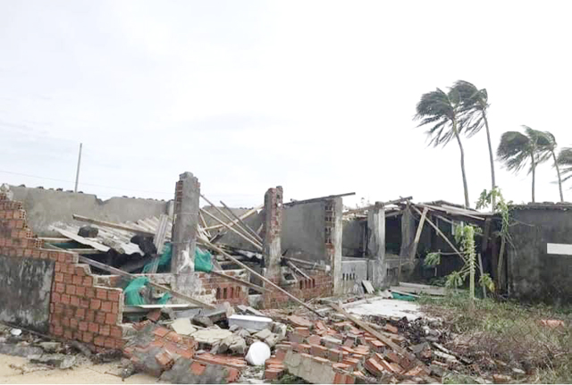 Quảng Ngãi:Nằm trên đường tâm bão Noru đổ bộ đất liền, Lý Sơn thiệt hại gần 63 tỷ đồng - Ảnh 8.