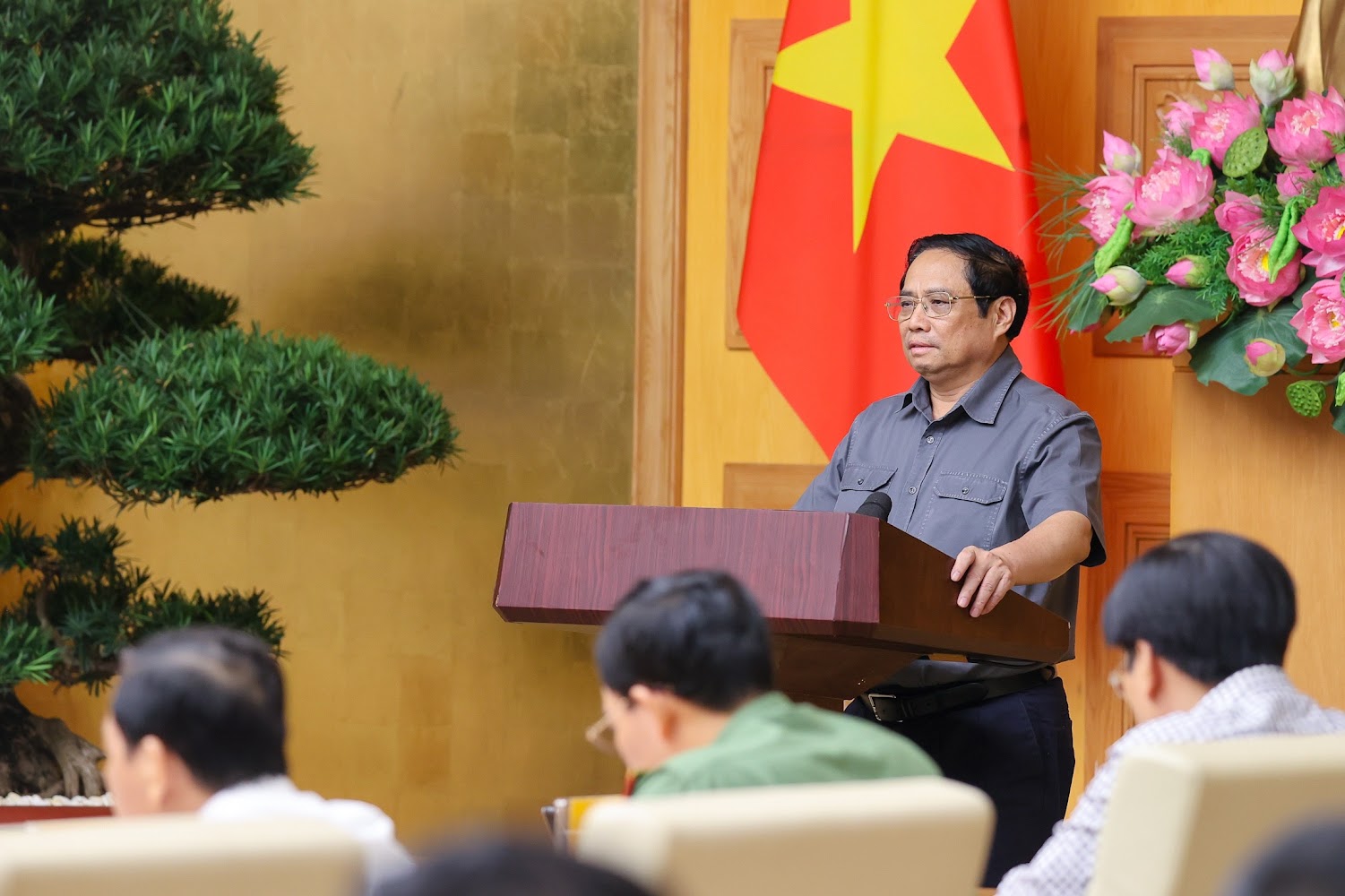 Thủ tướng Phạm Minh Chính: 6 bài học kinh nghiệm rút ra sau bão số 4 Noru - Ảnh 1.