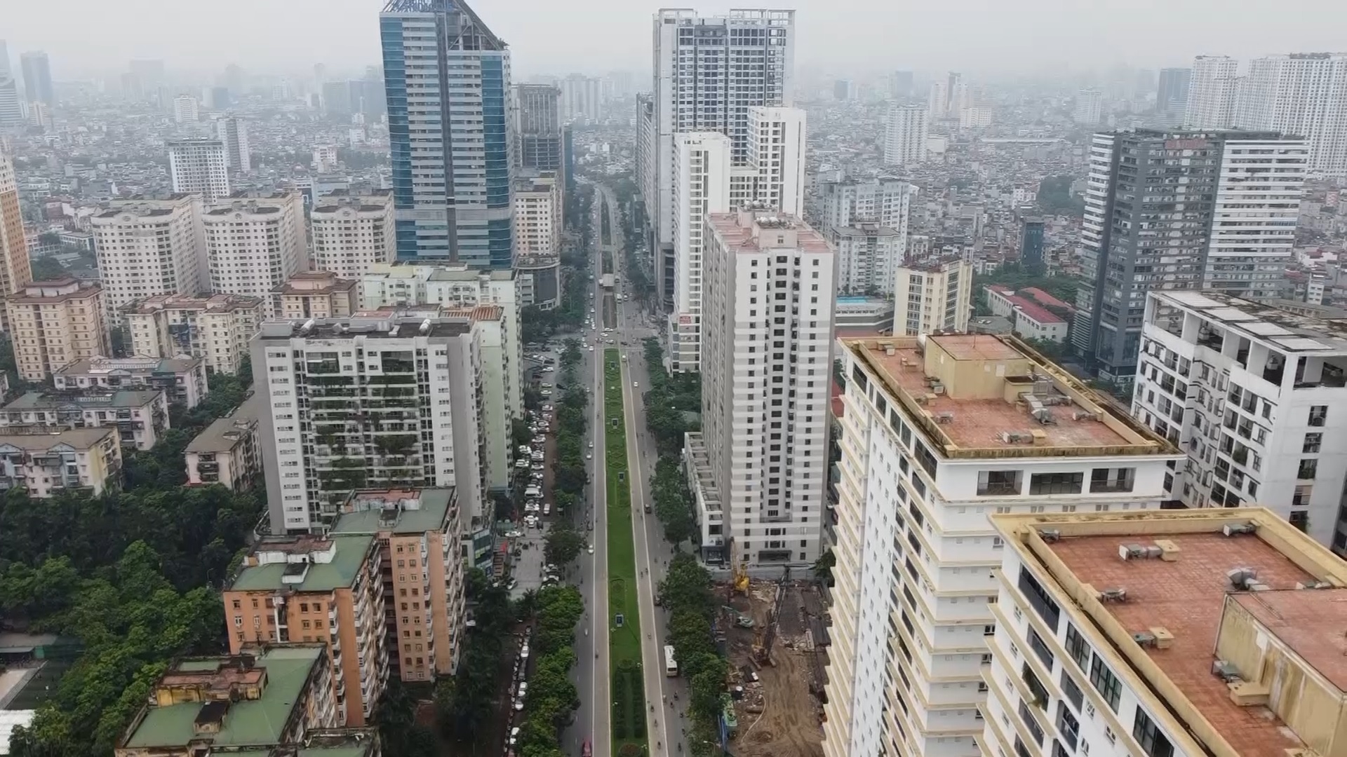 Bộ Xây dựng giao nhiệm vụ cho các địa phương kiểm soát xây dựng nhà cao tầng nhằm giảm tại khu vực nội thành (Ảnh: Thái Nguyễn)
