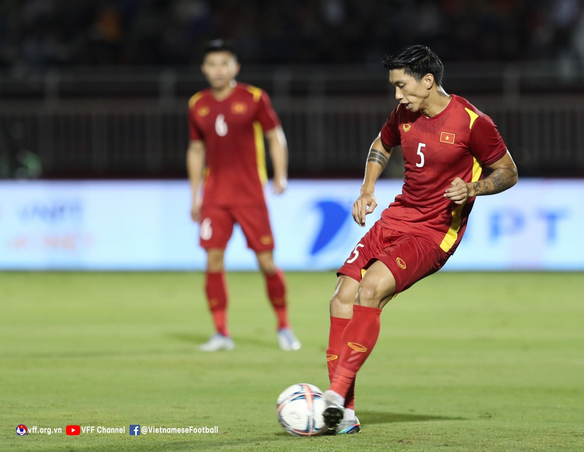 CLB Hà Nội ngồi trên đống lửa vì 'virus FIFA' từ ĐT Việt Nam - Ảnh 1.