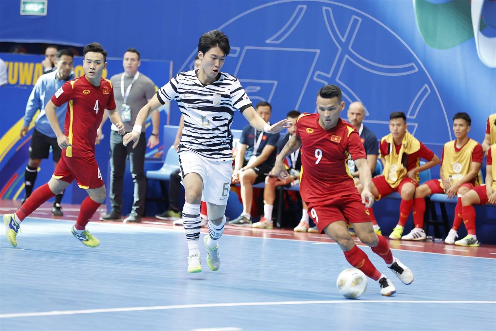 Thái Huy, Đức Hòa lập cú đúp giúp ĐT Futsal Việt Nam thắng đậm Hàn Quốc - Ảnh 3.