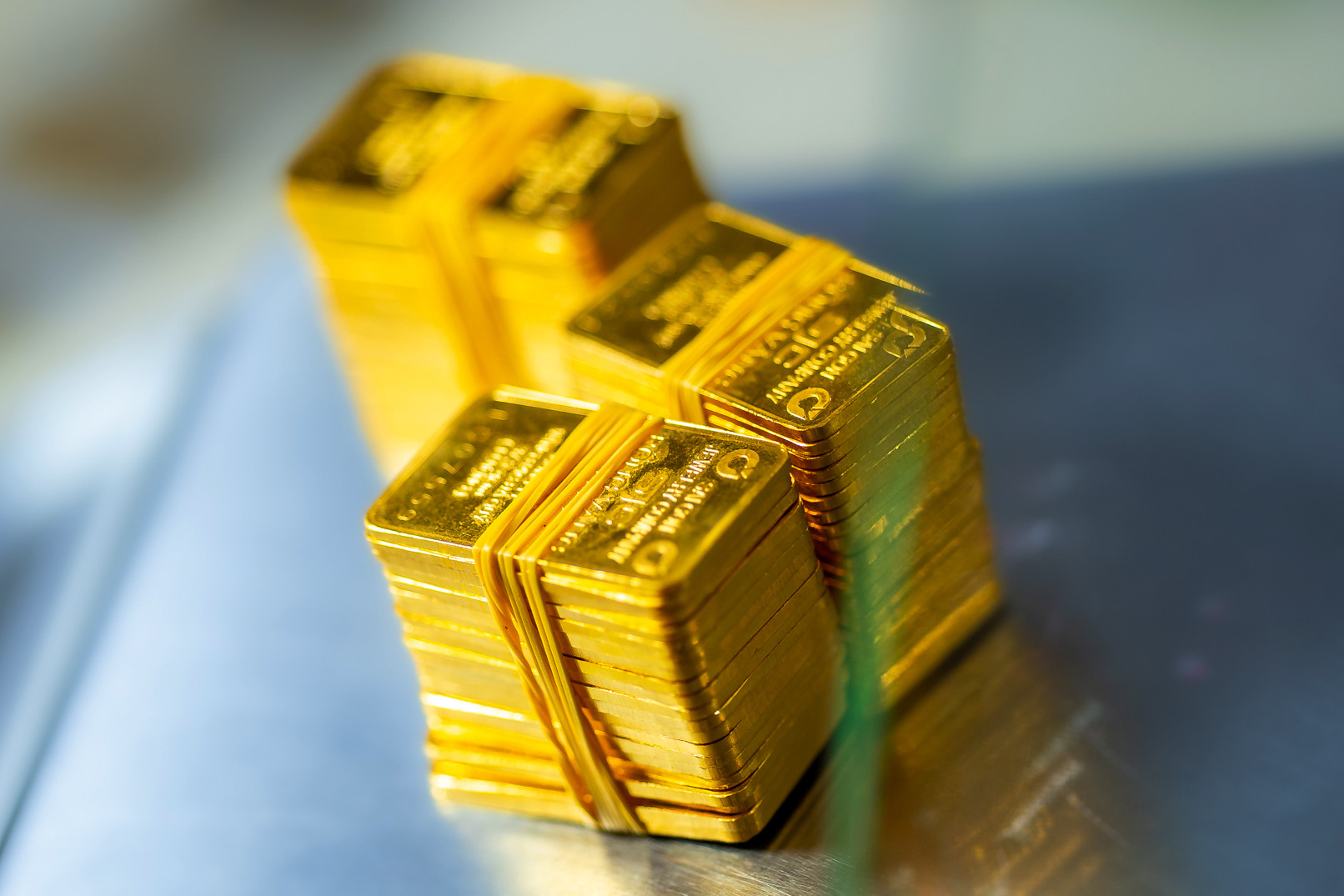 Giá vàng hôm nay 28/9: Giá vàng ở vùng đáy gần 2 năm rưỡi cho dù USD hạ nhiệt - Ảnh 3.