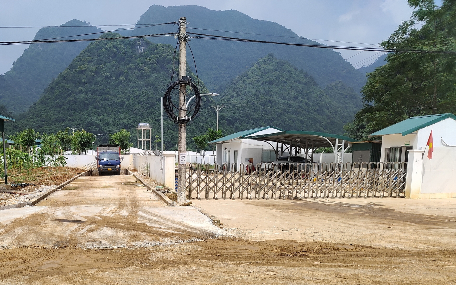 Lạng Sơn: Chưa chính thức hoạt động, trang trại lợn hàng trăm tỷ đồng đã bị phản ánh gây ô nhiễm 