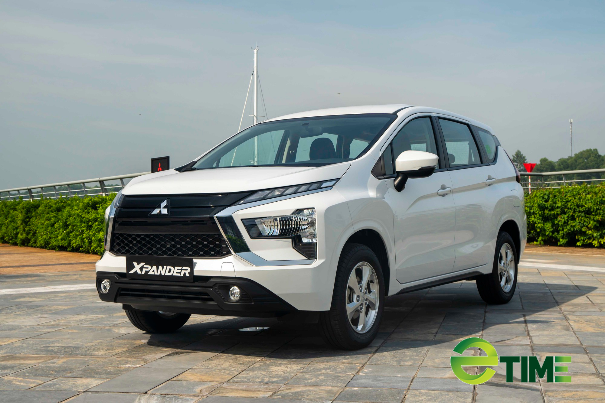 Trải nghiệm Mitsubishi Xpander AT 2022: Trang bị hấp dẫn cho dân dịch vụ - Ảnh 1.