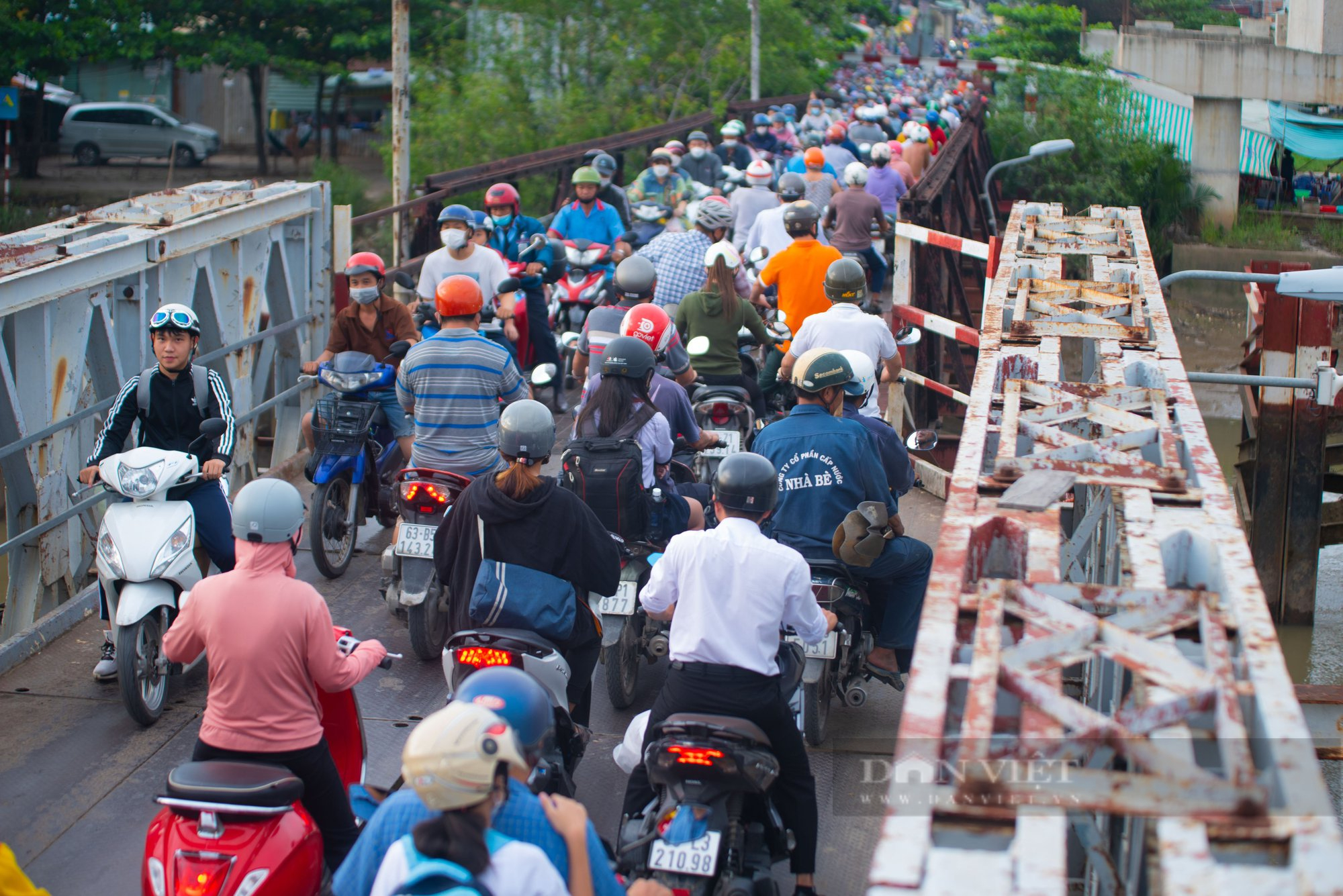 TP.HCM tái khởi động thi công Cầu Long Kiểng suốt 20 năm “đắp chiếu”, người dân mừng rưng - Ảnh 2.