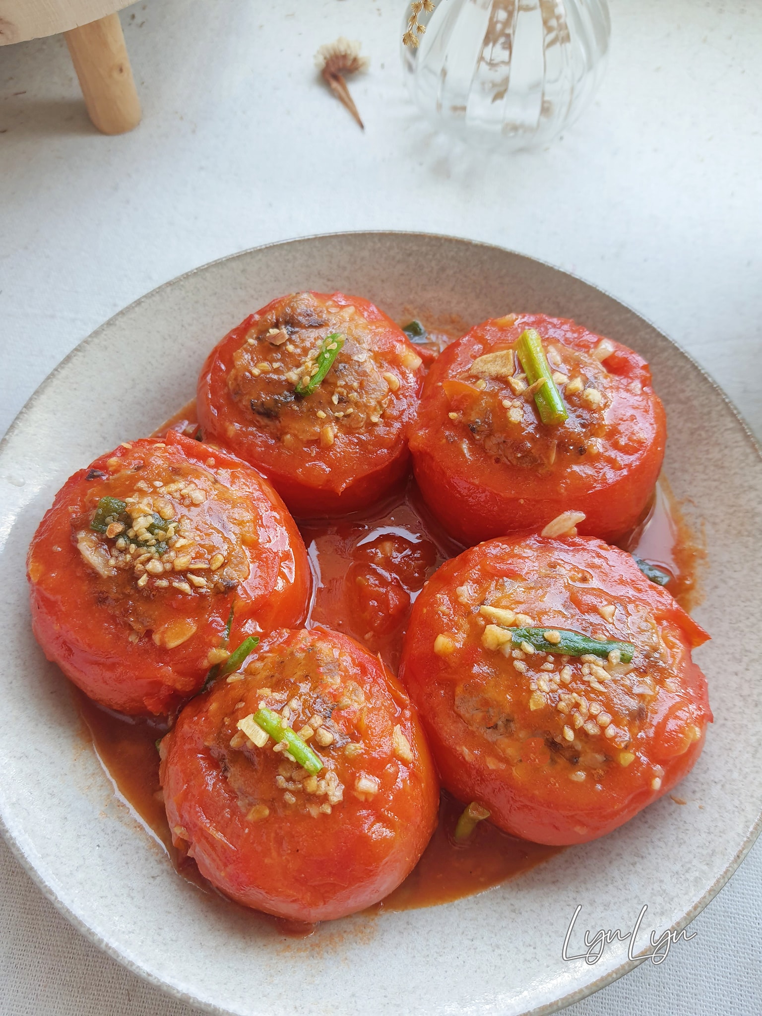 Cà chua dồn thịt oi cà - đồ ăn dễ dàng thực hiện nhưng mà ngon mồm - Hình ảnh 2.