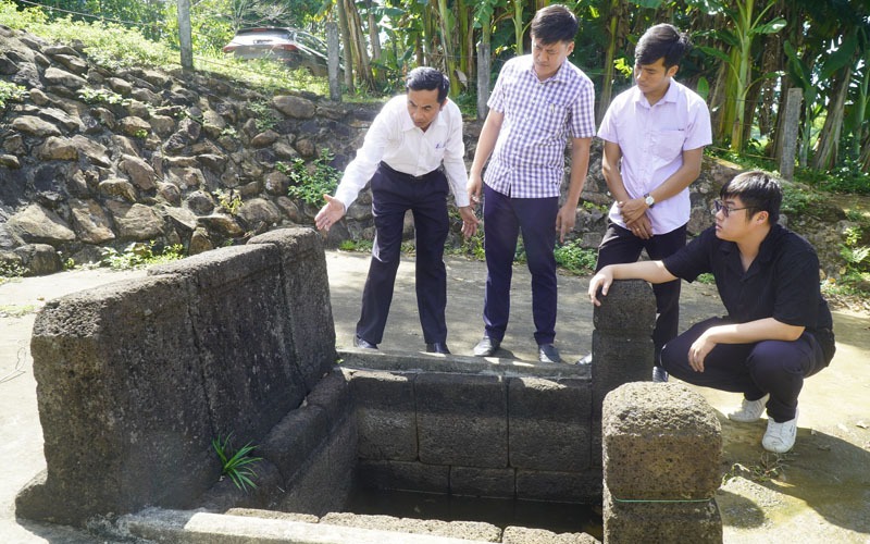 Vùng Cùa ở Quảng Trị có giếng cổ trăm năm nước vẫn trong đầy, của ngon vật lạ không thiếu