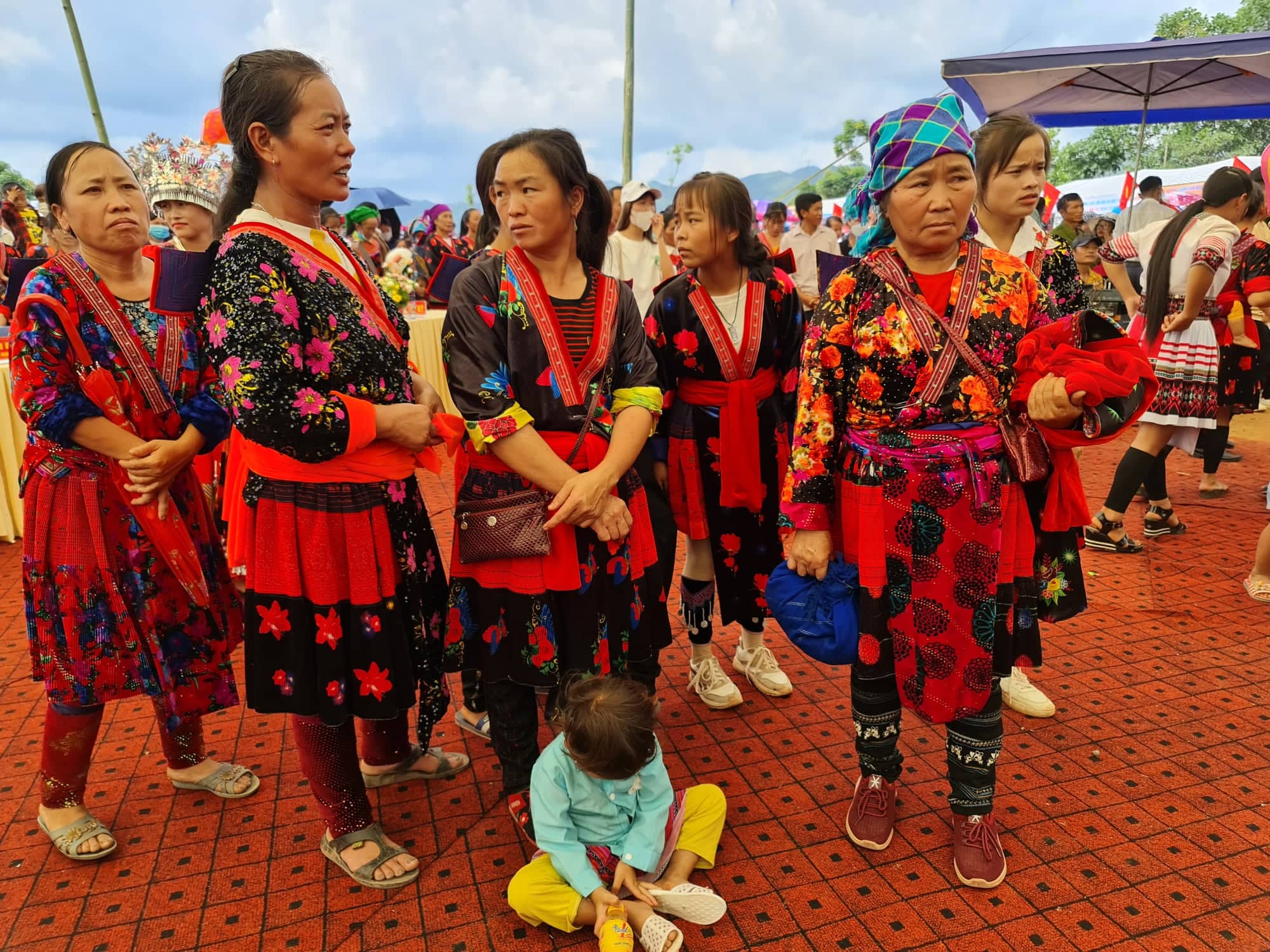 Điện Biên: Huyện biên giới từng mừng ngày lễ văn hóa dân tộc Mông - Ảnh 3.