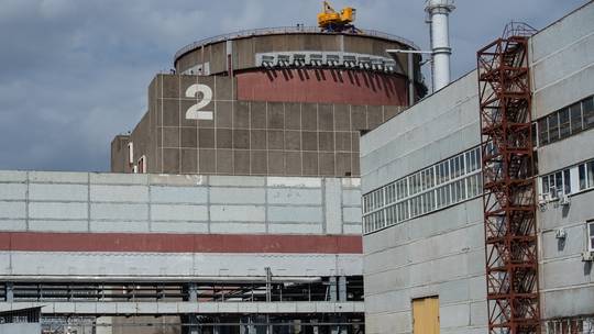 Ukraine thừa nhận pháo kích xung quanh khu vực nhà máy hạt nhân Zaporizhzhia - Ảnh 1.