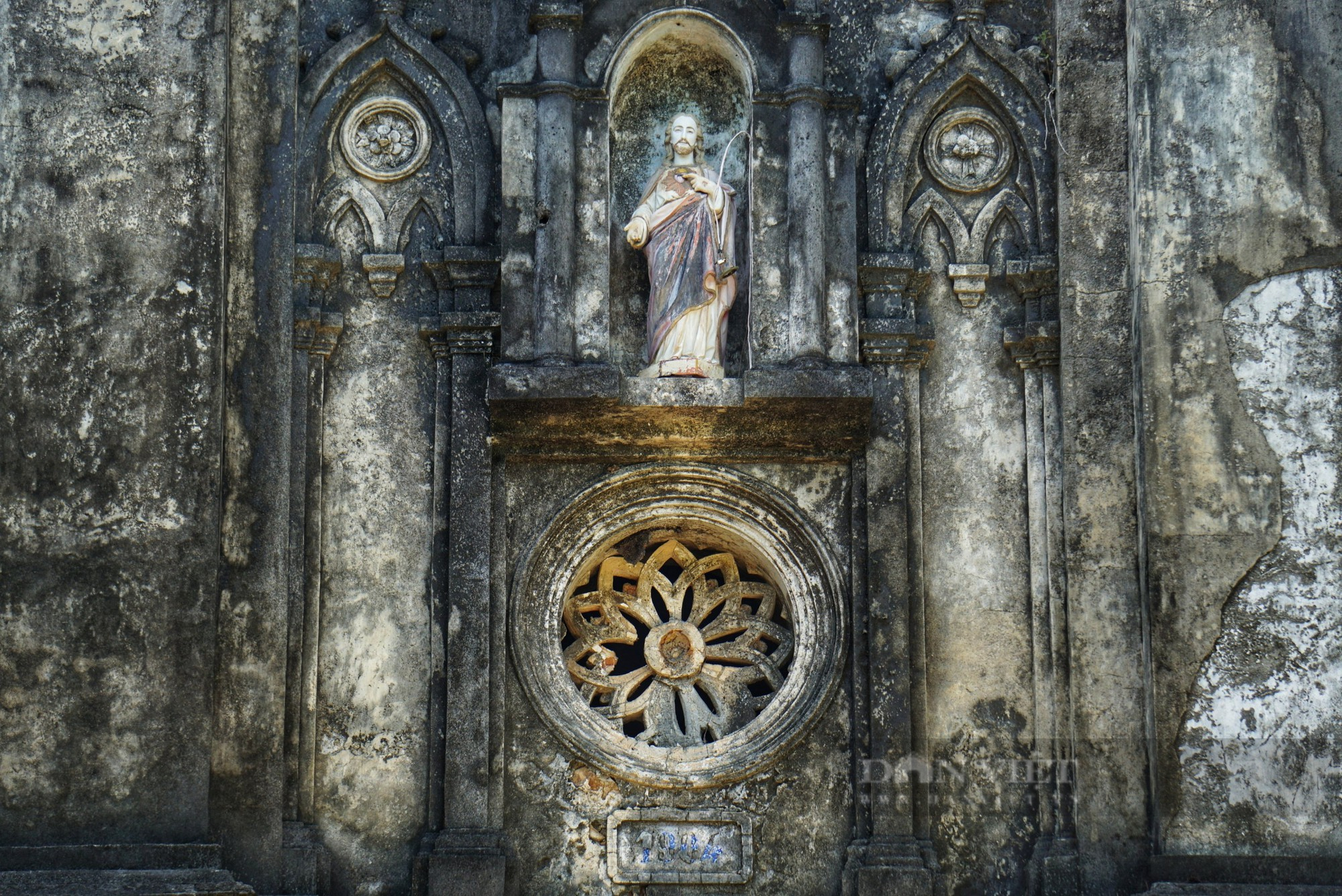 Nét đẹp cổ kính nhà thờ Pháp cổ hơn 100 tuổi tại Đà Nẵng - Ảnh 8.
