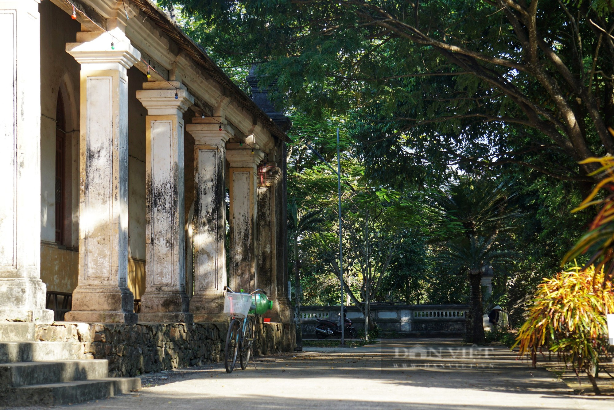 Nét đẹp cổ kính nhà thờ Pháp cổ hơn 100 tuổi tại Đà Nẵng - Ảnh 2.