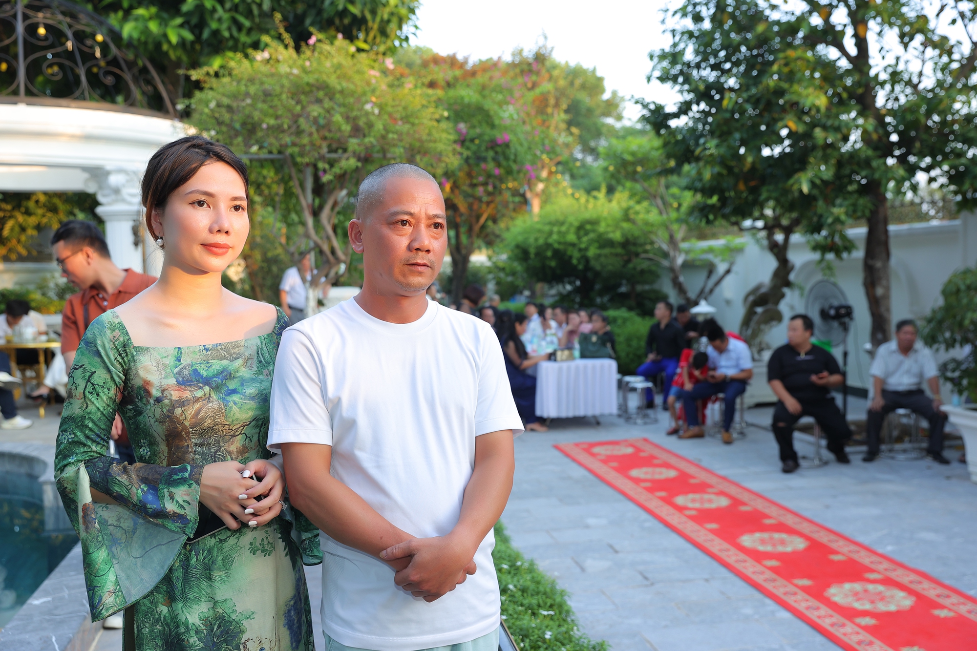 Nghệ sĩ Quang Tèo, Trà My tổ chức lễ giỗ Tổ nghề sân khấu tại biệt thự rộng 1000m2 ở ngoại thành Hà Nội - Ảnh 11.