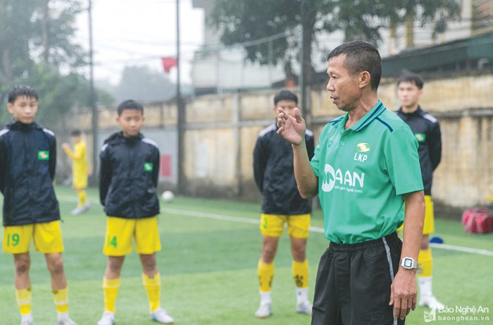 Chuyện về lò đào tạo bóng đá trẻ đặc biệt nhất Việt Nam - Ảnh 1.