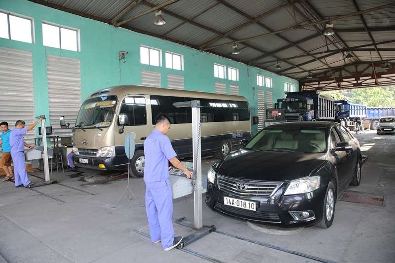 Từ ngày 8/10, tăng giá đăng kiểm xe ô tô tại Việt Nam - Ảnh 1.