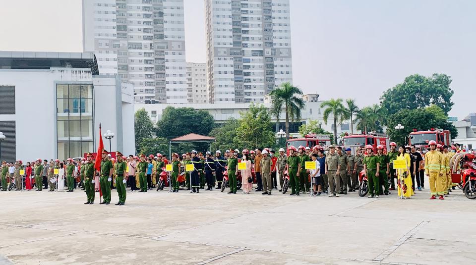 Quận Thanh Xuân phát động “Ngày toàn dân Phòng cháy chữa cháy”  - Ảnh 2.