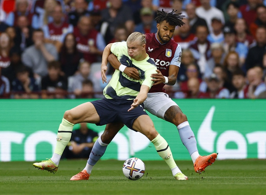 Man City bị Aston Villa cầm hòa, HLV Guardiola thừa nhận khó khăn - Ảnh 1.